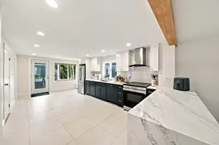 17 Watson St, Marblehead, MA 01945 - Photo 15
