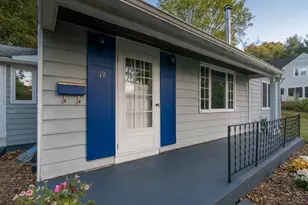 19 Moorland St, Amherst, MA 01002 - Photo 5