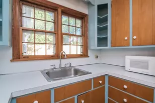 19 Moorland St, Amherst, MA 01002 - Photo 11