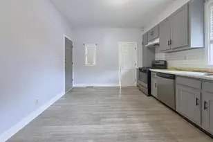 13 Brooks Ave, Quincy, MA 02169 - Photo 9