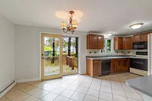 12 Amy Ave, Leominster, MA 01453 - Photo 5
