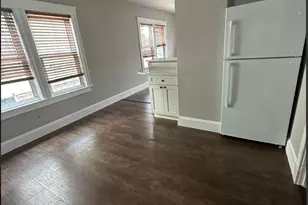 13 Margin St, Peabody, MA 01960 - Photo 5