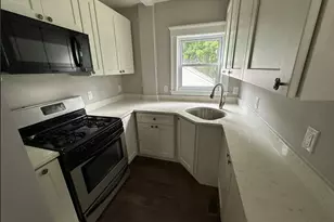 13 Margin St, Peabody, MA 01960 - Photo 7