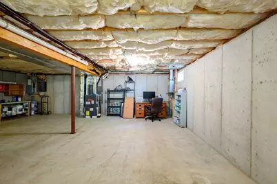 1677 Plymouth St, Bridgewater, MA 02324 - Photo 21