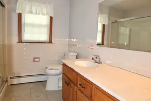 16 Hycrest Dr, Worcester, MA 01606 - Photo 9
