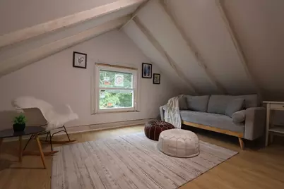 8 Curve St, Newton, MA 02465 - Photo 13