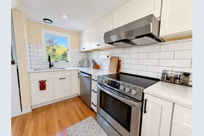 17 Crawford Rd, Braintree, MA 02184 - Photo 7
