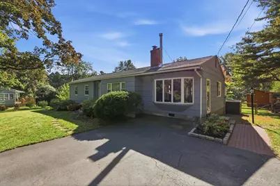 36 Valley View Dr, Amherst, MA 01002 - Photo 3