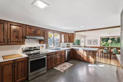 36 Valley View Dr, Amherst, MA 01002 - Photo 7