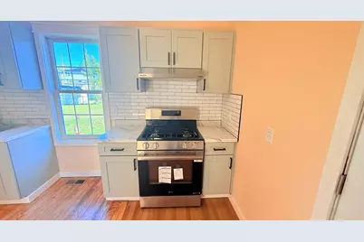 1711 Bay #1, Fall River, MA 02724 - Photo 9