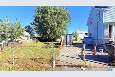 1711 Bay #2, Fall River, MA 02724 - Photo 3