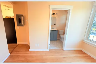 1711 Bay #2, Fall River, MA 02724 - Photo 5
