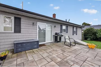 208 Frost St, Fall River, MA 02721 - Photo 3