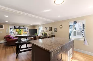 7 Wheeler St, Peabody, MA 01960 - Photo 5