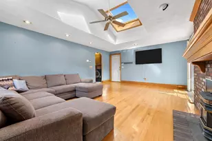23 Russell St, Peabody, MA 01960 - Photo 7