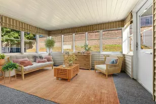 23 Russell St, Peabody, MA 01960 - Photo 9