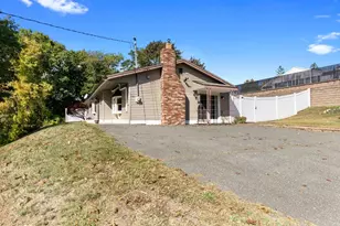 23 Russell St, Peabody, MA 01960 - Photo 33