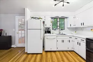 25 Oakview Cir, Medway, MA 02053 - Photo 19