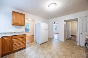10 Oak St, Northbridge, MA 01588 - Photo 13