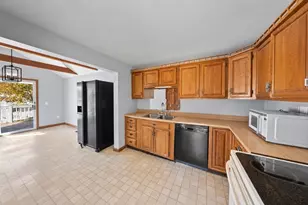 40 Mann St, Braintree, MA 02184 - Photo 5