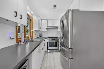 31-29 Sixth St, Medford, MA 02155 - Photo 17