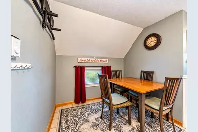 33 Coburn Ave, Worcester, MA 01604 - Photo 17