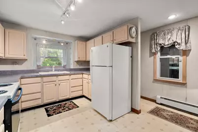 465 Greenwood St, Millbury, MA 01527 - Photo 9