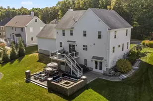 33 Oak Ledge Cir, Rowley, MA 01969 - Photo 3