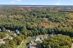 33 Oak Ledge Cir, Rowley, MA 01969 - Photo 7