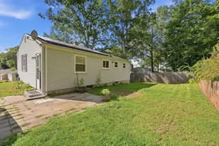 101 Regal St, Springfield, MA 01118 - Photo 25