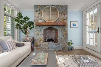 11 Hart St, Beverly, MA 01915 - Photo 7