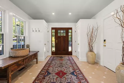 11 Hart St, Beverly, MA 01915 - Photo 3