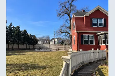 93 Lowell St, Woburn, MA 01801 - Photo 3