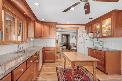 27 Sprague St, Malden, MA 02148 - Photo 15