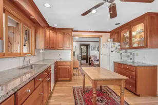 27 Sprague St, Malden, MA 02148 - Photo 13