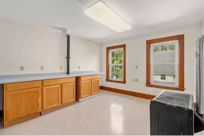 106 Chestnut St, Southbridge, MA 01550 - Photo 21