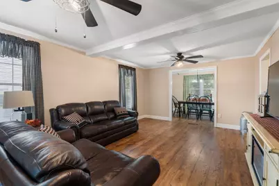 4 Williamsburg Dr, Uxbridge, MA 01569 - Photo 11