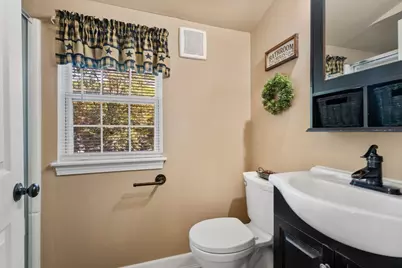4 Williamsburg Dr, Uxbridge, MA 01569 - Photo 23