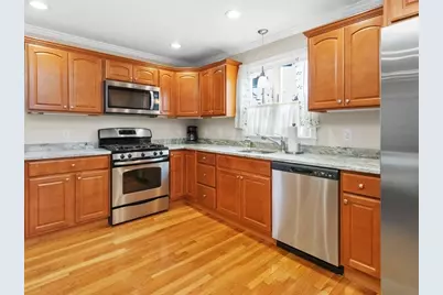 33 Auburn St #2, Waltham, MA 02453 - Photo 9