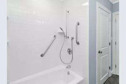 33 Auburn St #2, Waltham, MA 02453 - Photo 21