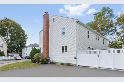 33 Auburn St #2, Waltham, MA 02453 - Photo 29