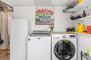 10 Village St, Medway, MA 02053 - Photo 33