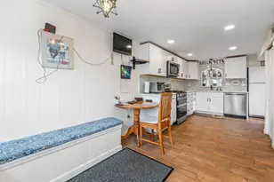 10 Village St, Medway, MA 02053 - Photo 29