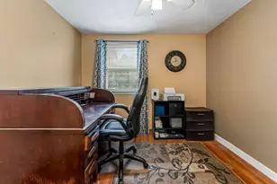 10 Village St, Medway, MA 02053 - Photo 23
