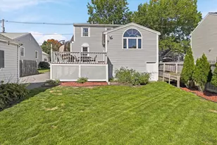 23 Jasper St, Saugus, MA 01906 - Photo 31