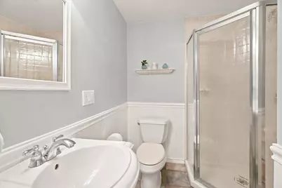 23 Jasper St, Saugus, MA 01906 - Photo 17