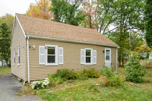 396 Willow St, Stoughton, MA 02072 - Photo 3