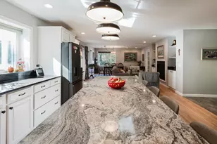 30 Arthur's Pl, Bridgewater, MA 02324 - Photo 7