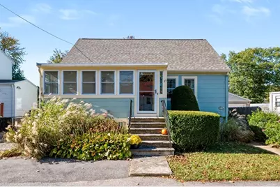 25 Hillcrest Ave, Beverly, MA 01915 - Photo 1