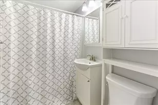 1105 Lexington St, Waltham, MA 02452 - Photo 13